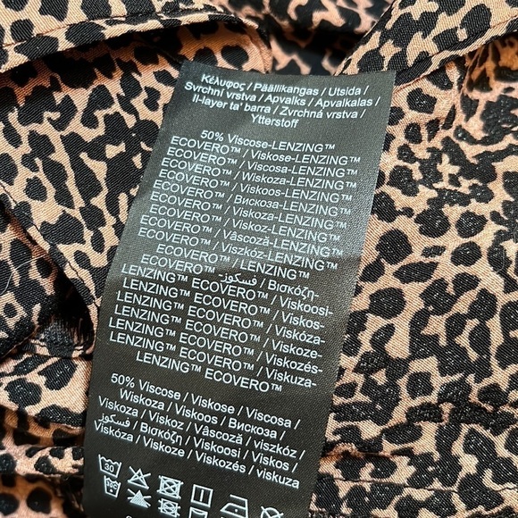 Nwt Leopard Print Long Sleeve Dress - Picture 15 of 15